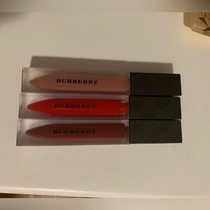 NEW Burberry Military Red Lip Velvet soft matte lip color - middle in pic